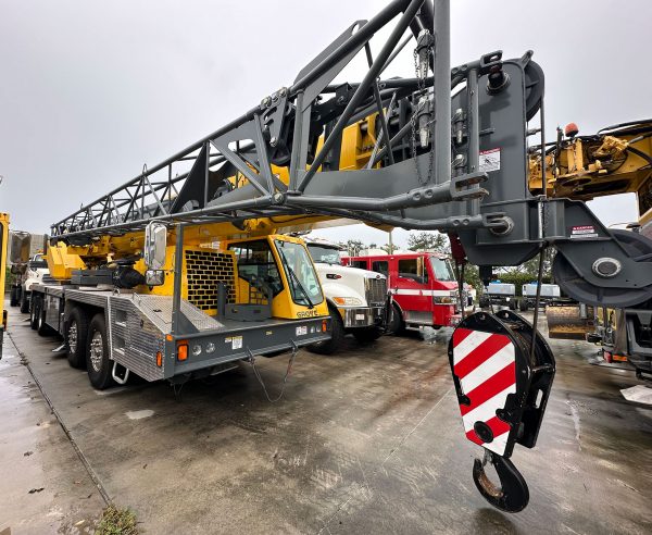 Grove TMS800-E Mobile Crane
