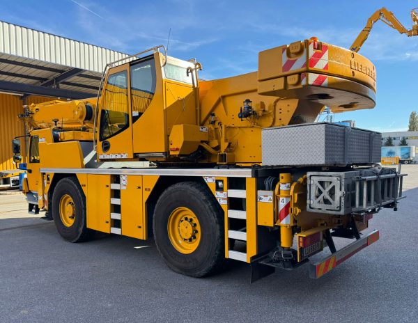 Liebherr LTM1030-2.1 Mobile Crane