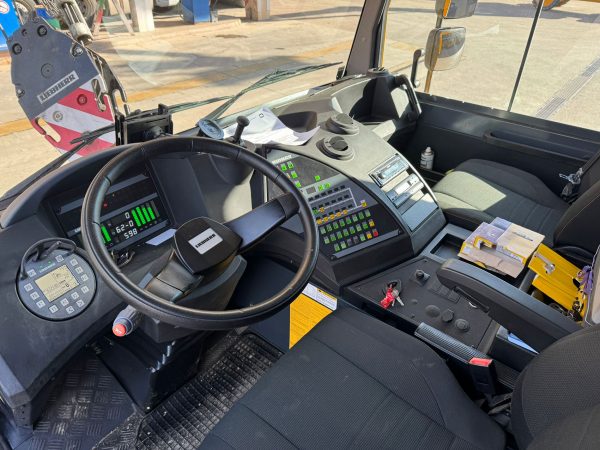 Liebherr LTM1030-2.1 Mobile Crane