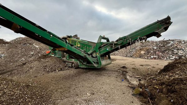 McCloskey R105 Scalping Screen