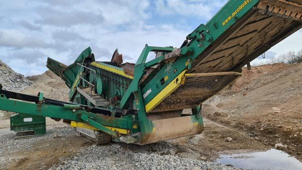 McCloskey R155 Scalping Screen McCloskey R155 Scalping Screen