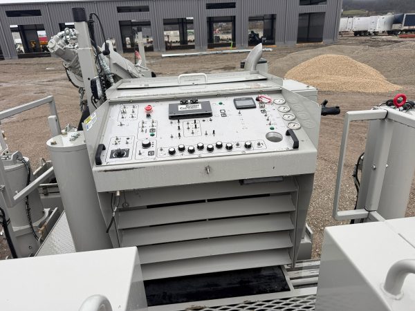 Power Curber 5700-D MAX Slipform Paver