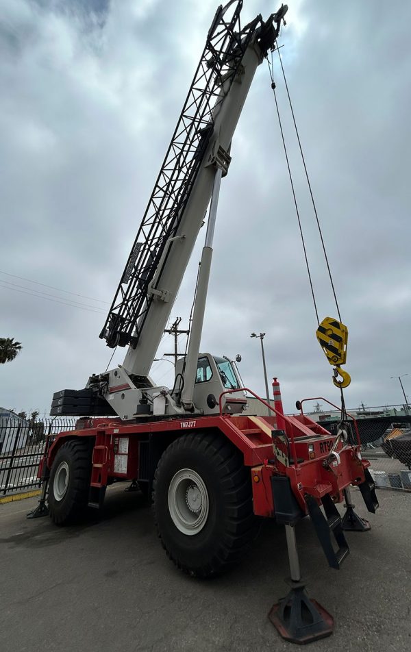 Link-Belt RTC-8090 Mobile Crane Link-Belt RTC-8090 Mobile Crane