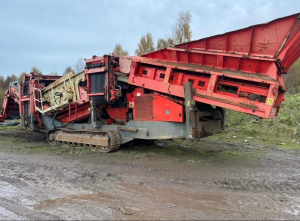 Terex Finlay 883 Scalping Screen Terex Finlay 883 Scalping Screen