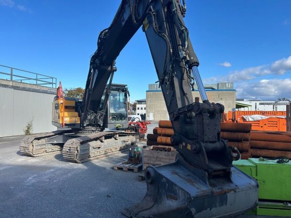 Volvo EC300enl Vibratory Piling Rig