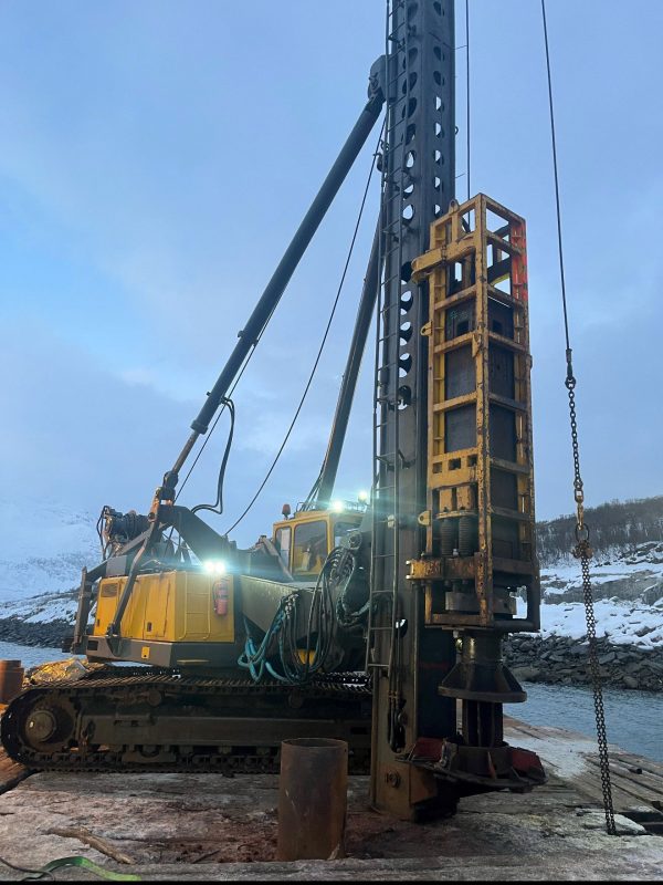 Banut 800 Hammer Piling Rig Banut 800 Hammer Piling Rig