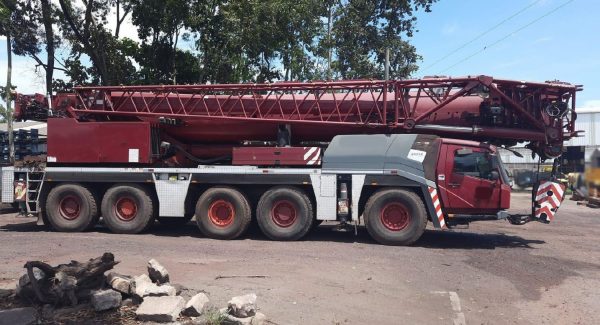 Grove GMK 5250 Mobile Crane