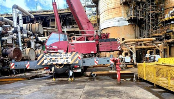 Grove GMK 5250 Mobile Crane