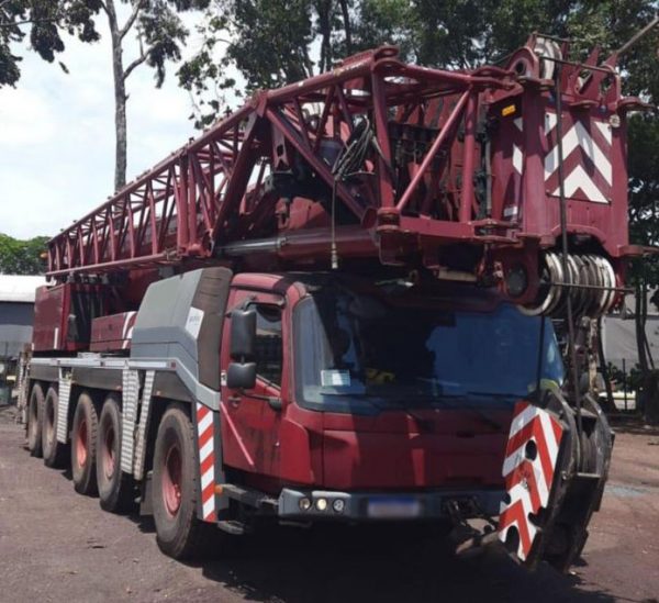 Grove GMK 5250 Mobile Crane