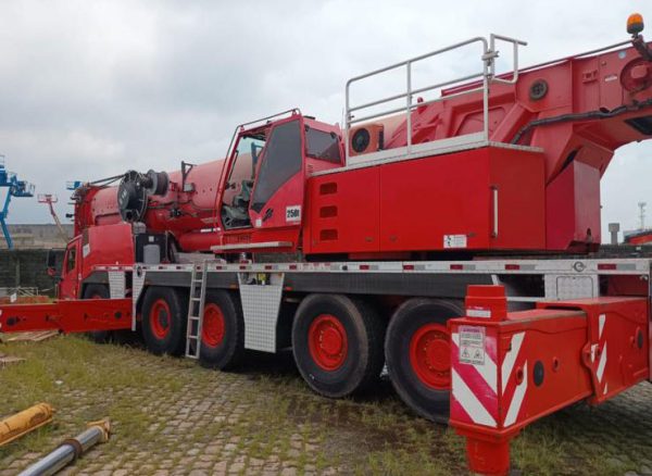 Grove GMK 5250 Mobile Crane Grove GMK 5250 Mobile Crane