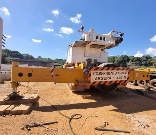 Liebherr LTM 1220 Mobile Crane Liebherr LTM 1220 Mobile Crane