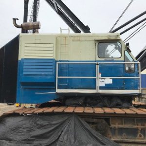 Manitowoc 4000 Vicon Crawler Crane