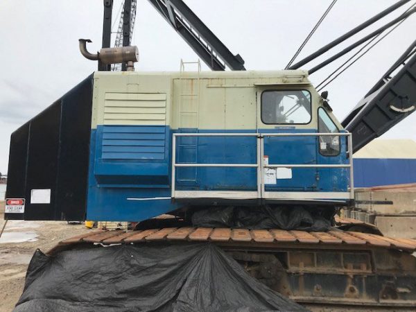 Manitowoc 4000 Vicon Crawler Crane