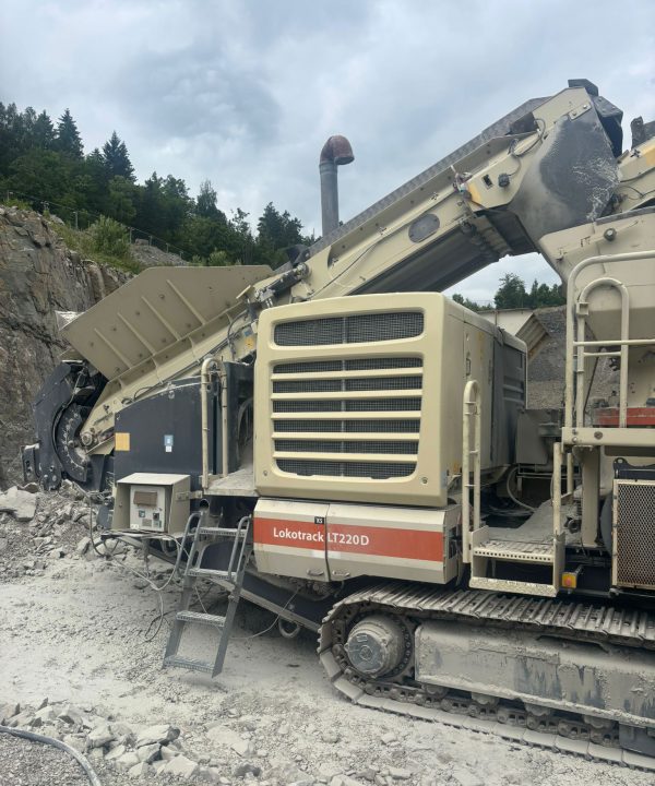 Metso Lokotrack LT220D Cone Crusher Metso Lokotrack LT220D Cone Crusher