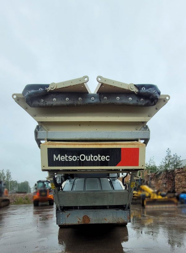Metso ST2.8 Scalping Screen Metso ST2.8 Scalping Screen